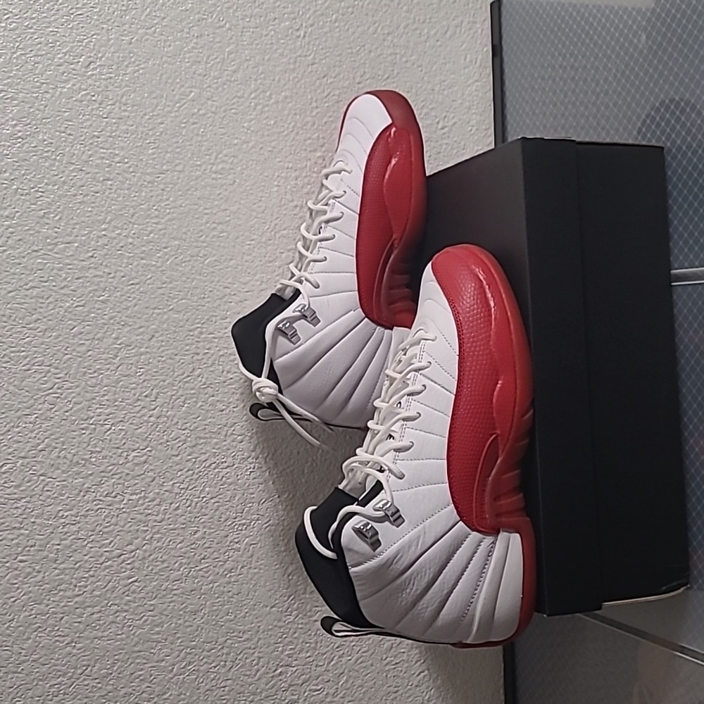 Michael Jordan 12 Cherry 🍒 Reds - Picture 3 of 9